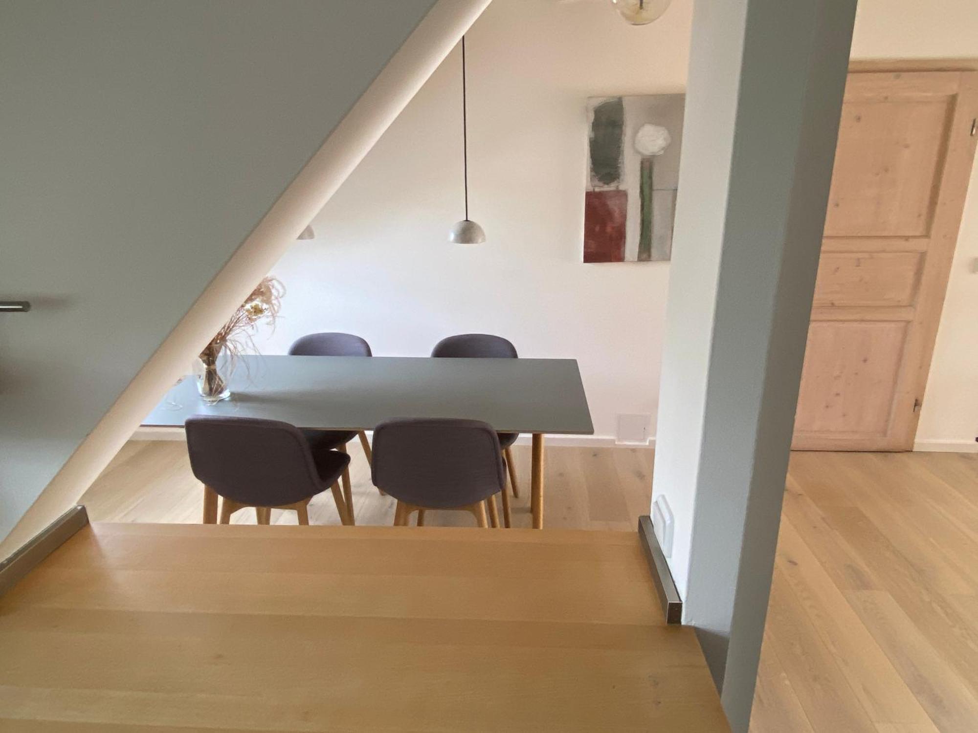 Loft Apartment *